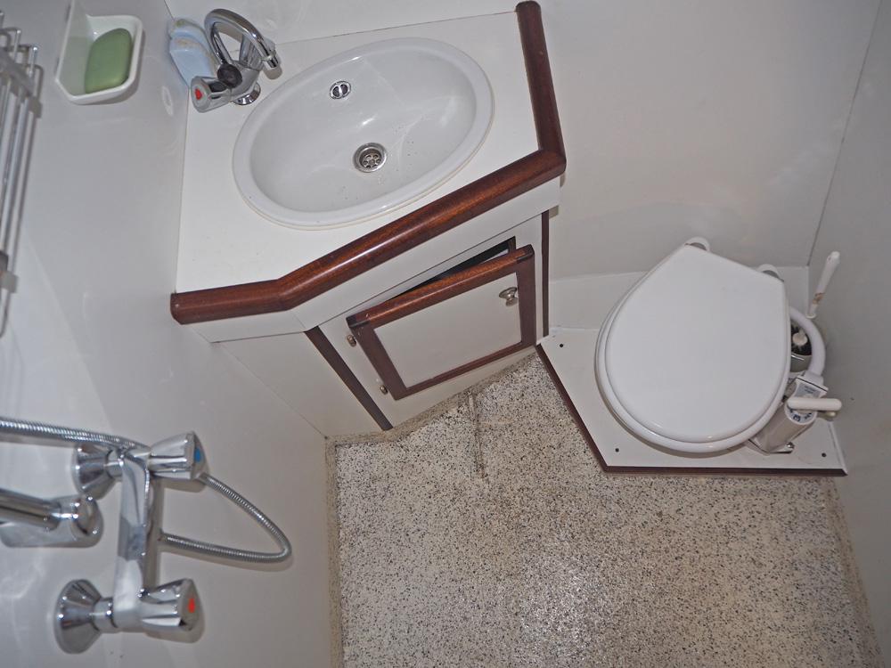 Fore ship, Accommodation